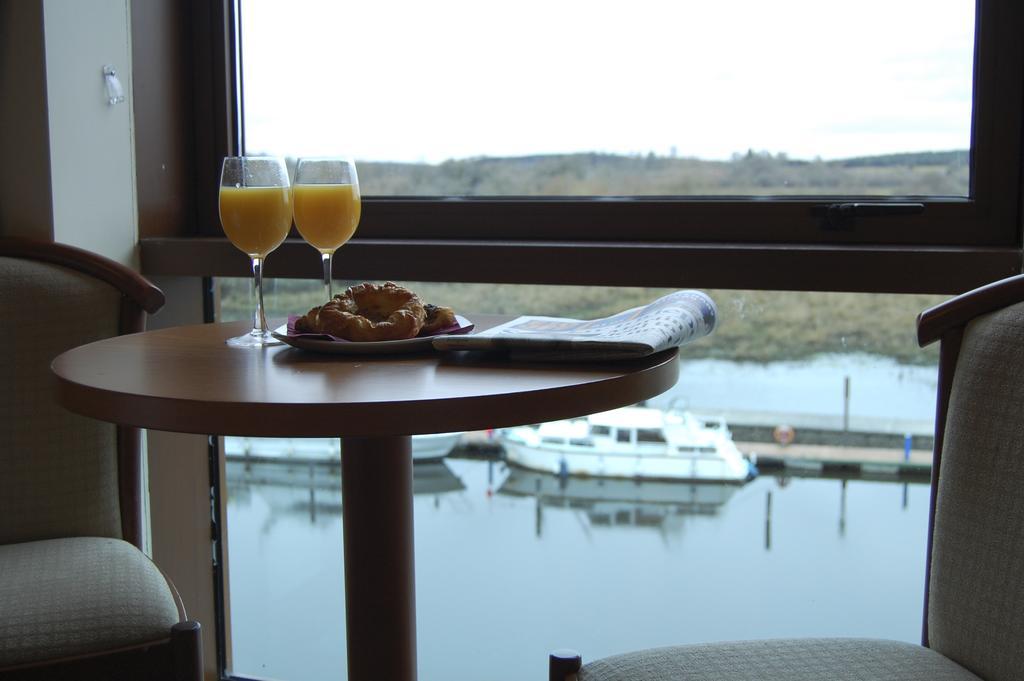 Leitrim Marina Hotel Carrick on Shannon Kültér fotó
