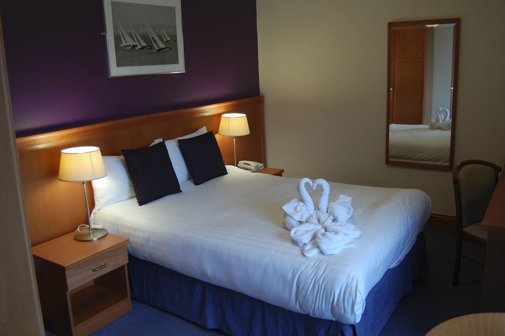 Leitrim Marina Hotel Carrick on Shannon Kültér fotó